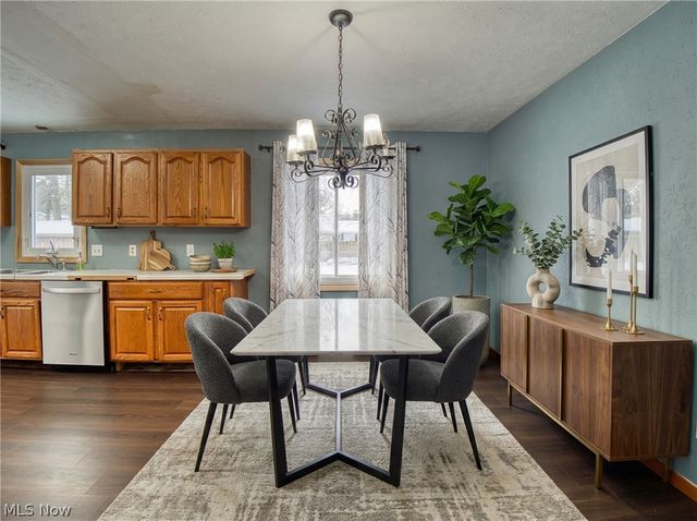 32625 Surrey Lane, Avon Lake, OH 44012