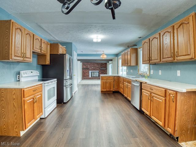 32625 Surrey Lane, Avon Lake, OH 44012