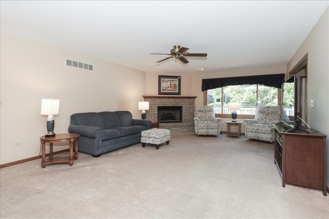 2039 Belvidere Line Drive, Elgin, IL 60123