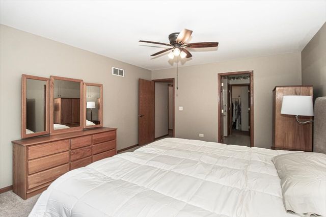 2039 Belvidere Line Drive, Elgin, IL 60123