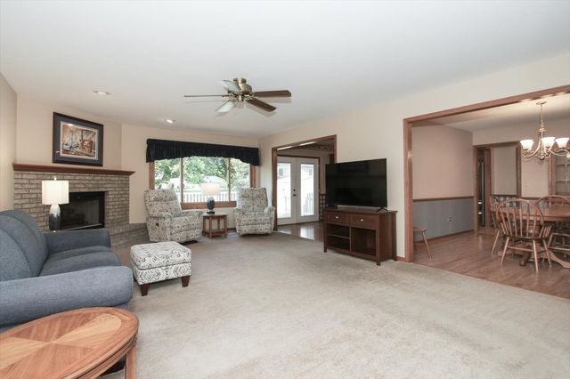 2039 Belvidere Line Drive, Elgin, IL 60123