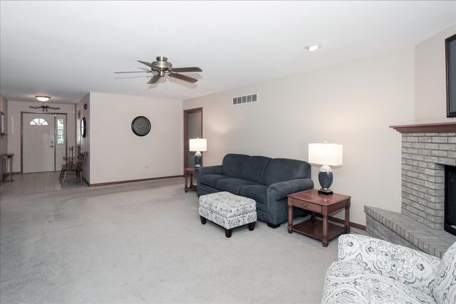2039 Belvidere Line Drive, Elgin, IL 60123