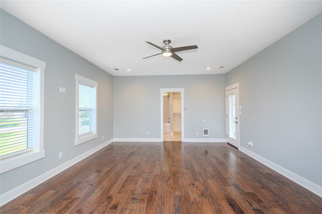 6810 Coburn Lane, Johnston, IA 50131