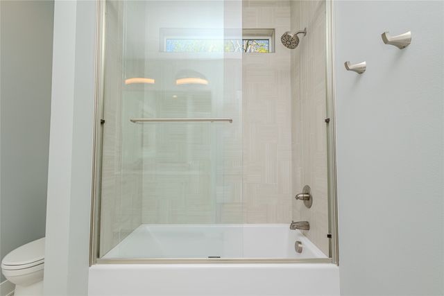 6810 Coburn Lane, Johnston, IA 50131