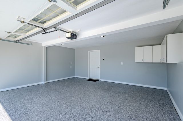 6810 Coburn Lane, Johnston, IA 50131