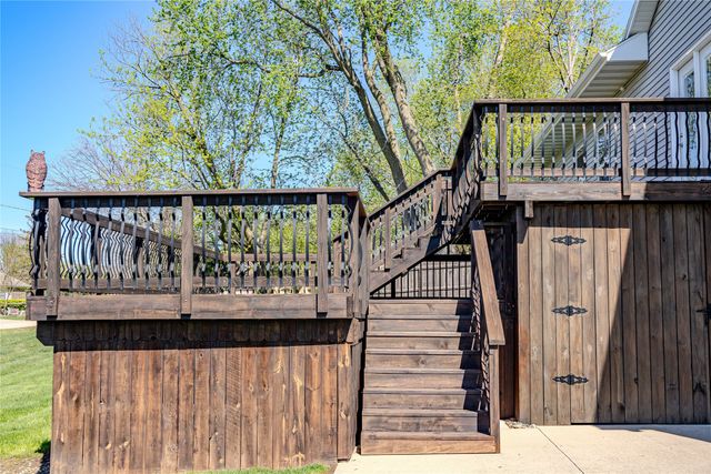 6810 Coburn Lane, Johnston, IA 50131