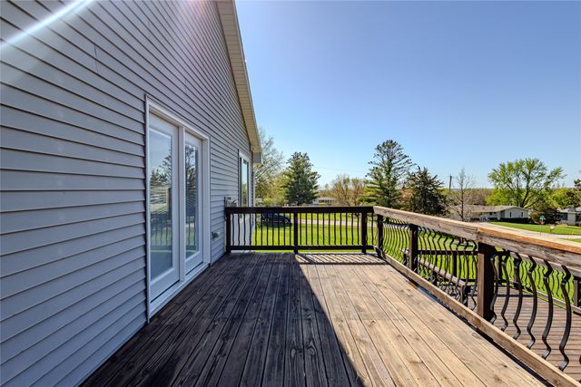 6810 Coburn Lane, Johnston, IA 50131