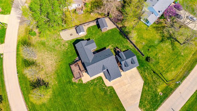 6810 Coburn Lane, Johnston, IA 50131