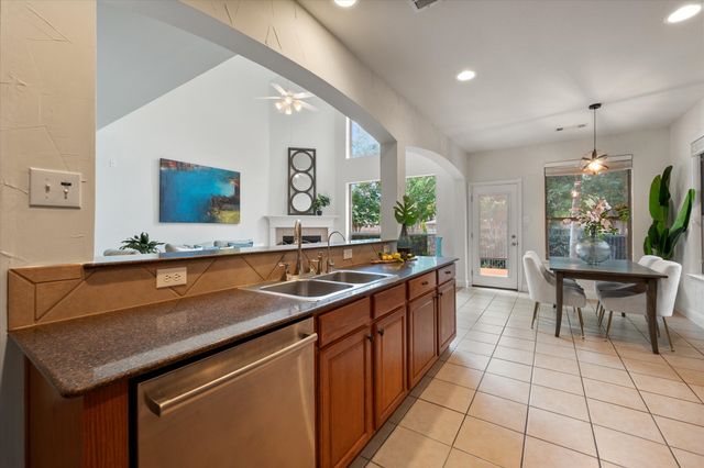 6945 Shoreview Drive, Grand Prairie, TX 75054