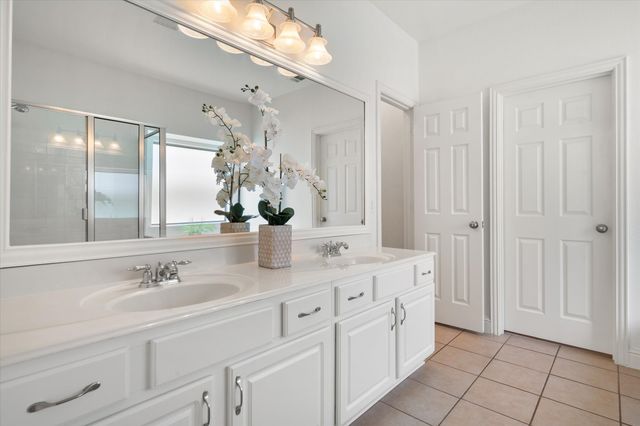 6945 Shoreview Drive, Grand Prairie, TX 75054