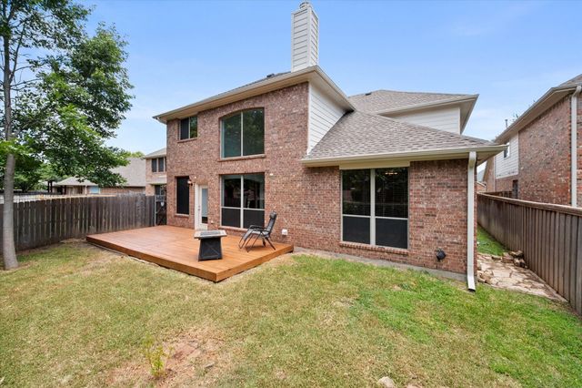 6945 Shoreview Drive, Grand Prairie, TX 75054