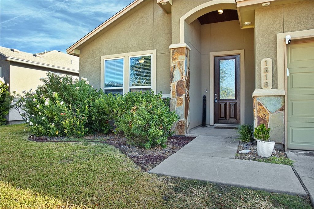 1818 Bay Landing Dr, Portland, TX 78374 — photo 2