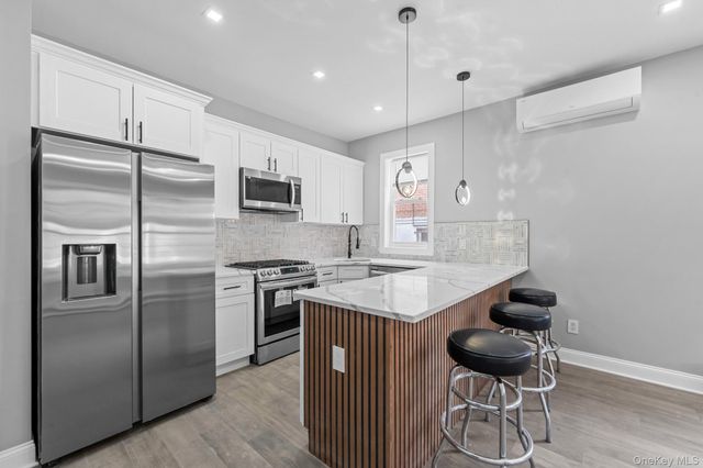 651 Saint Lawrence Avenue, Bronx, NY 10473
