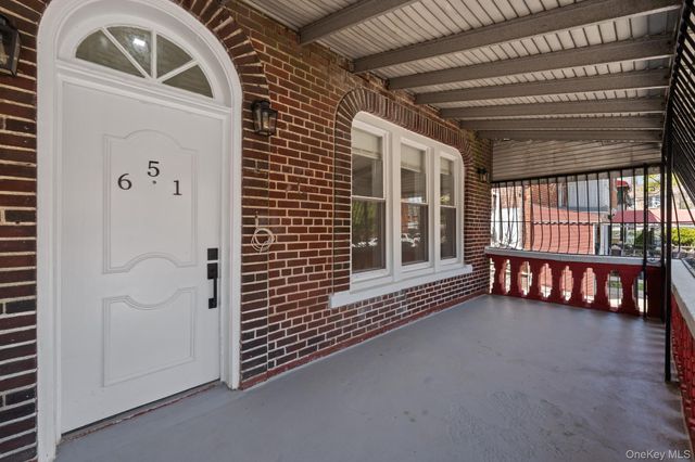 651 Saint Lawrence Avenue, Bronx, NY 10473