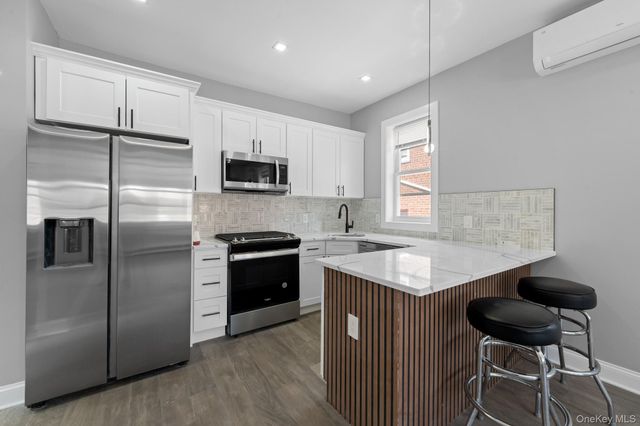 651 Saint Lawrence Avenue, Bronx, NY 10473