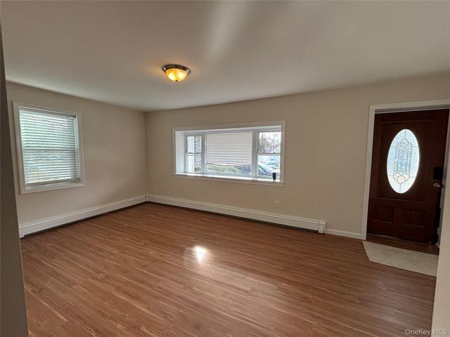 55 Waverly Avenue, Smithtown, NY 11787