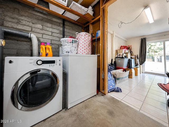 2209 N RECKER Road, Mesa, AZ 85215