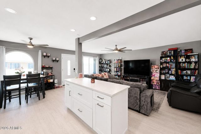 2209 N RECKER Road, Mesa, AZ 85215