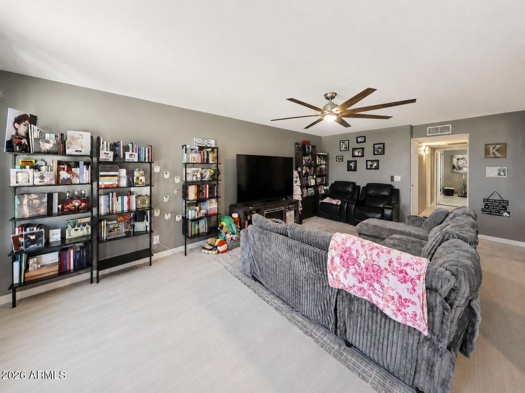 Image 7 of property listing at 2209 N RECKER Road, Mesa, AZ 85215