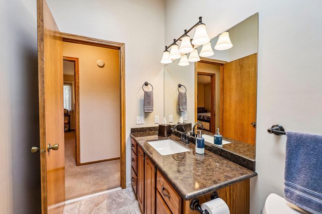 4292 Eagle Crest Drive, Eagan, MN 55122