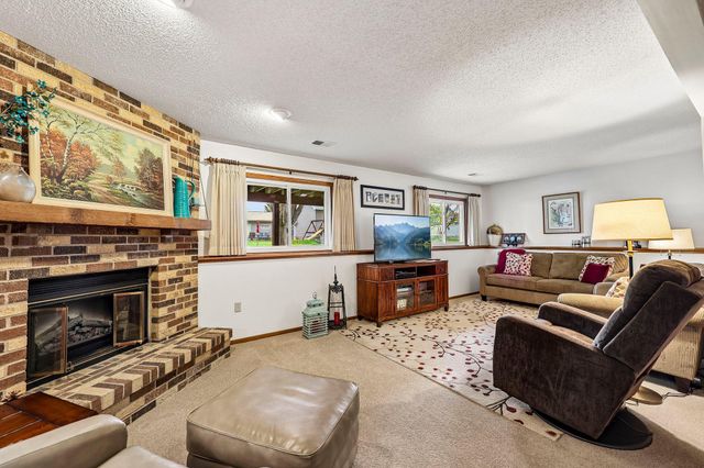 4292 Eagle Crest Drive, Eagan, MN 55122