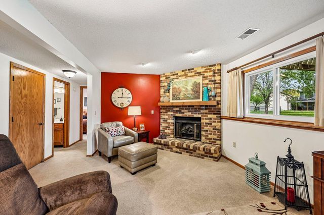 4292 Eagle Crest Drive, Eagan, MN 55122