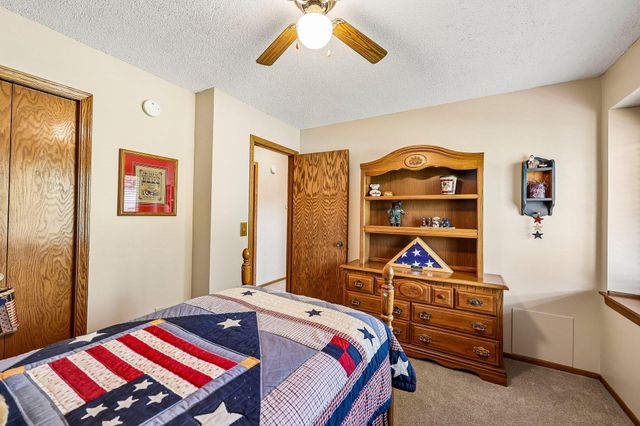 4292 Eagle Crest Drive, Eagan, MN 55122