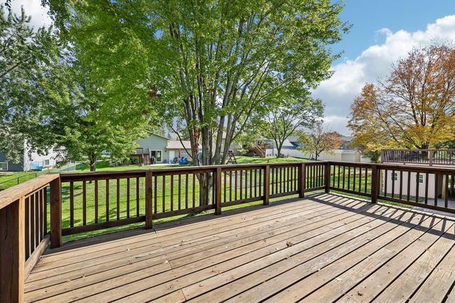 4292 Eagle Crest Drive, Eagan, MN 55122