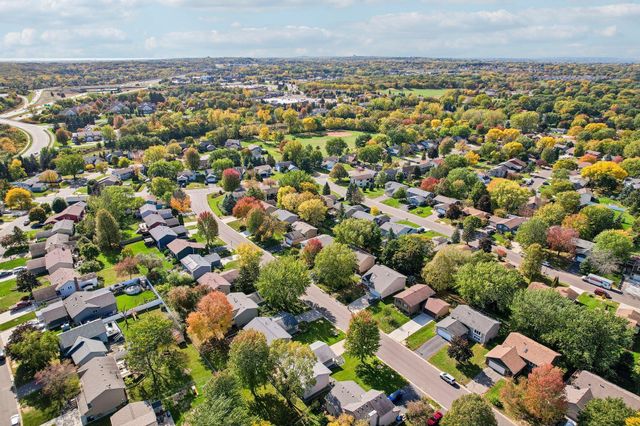 4292 Eagle Crest Drive, Eagan, MN 55122