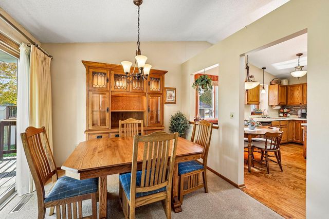 4292 Eagle Crest Drive, Eagan, MN 55122