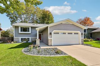 4292 Eagle Crest Drive, Eagan, MN 55122
