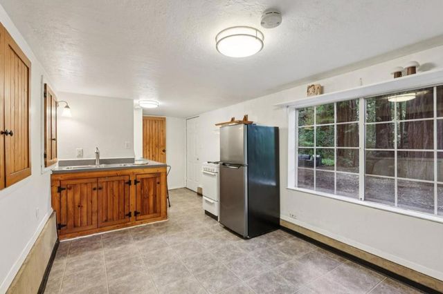 290 Hoot Owl Way, Boulder Creek, CA 95006