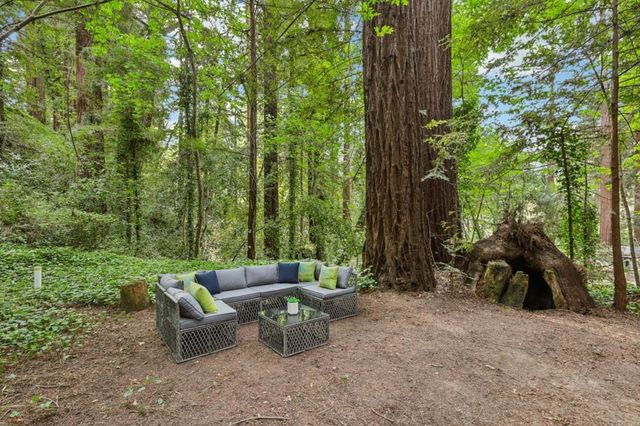 290 Hoot Owl Way, Boulder Creek, CA 95006