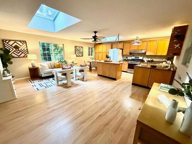 290 Hoot Owl Way, Boulder Creek, CA 95006