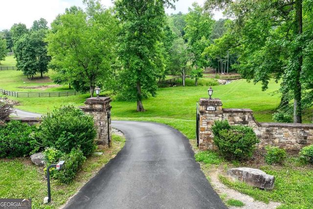 7945 Reinhardt College Parkway, Waleska, GA 30183