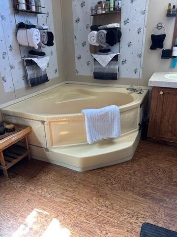 207 North Street, Claude, TX 79019