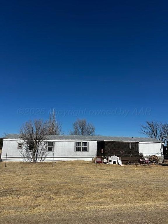 207 North Street, Claude, TX 79019