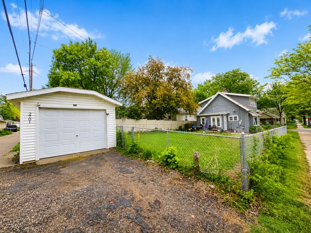 2701 Russell Avenue N, Minneapolis, MN 55411
