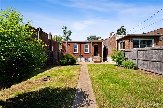 4330 Connecticut Street, St Louis, MO 63116