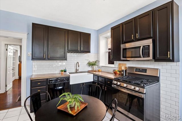 4330 Connecticut Street, St Louis, MO 63116