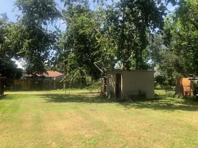 603 Lundy Street, El Campo, TX 77437