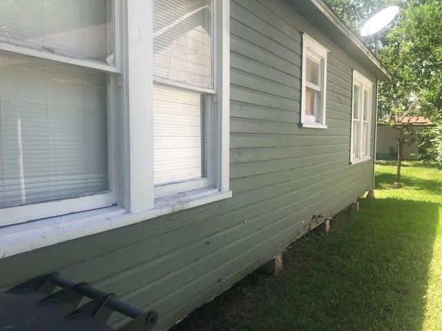 603 Lundy Street, El Campo, TX 77437