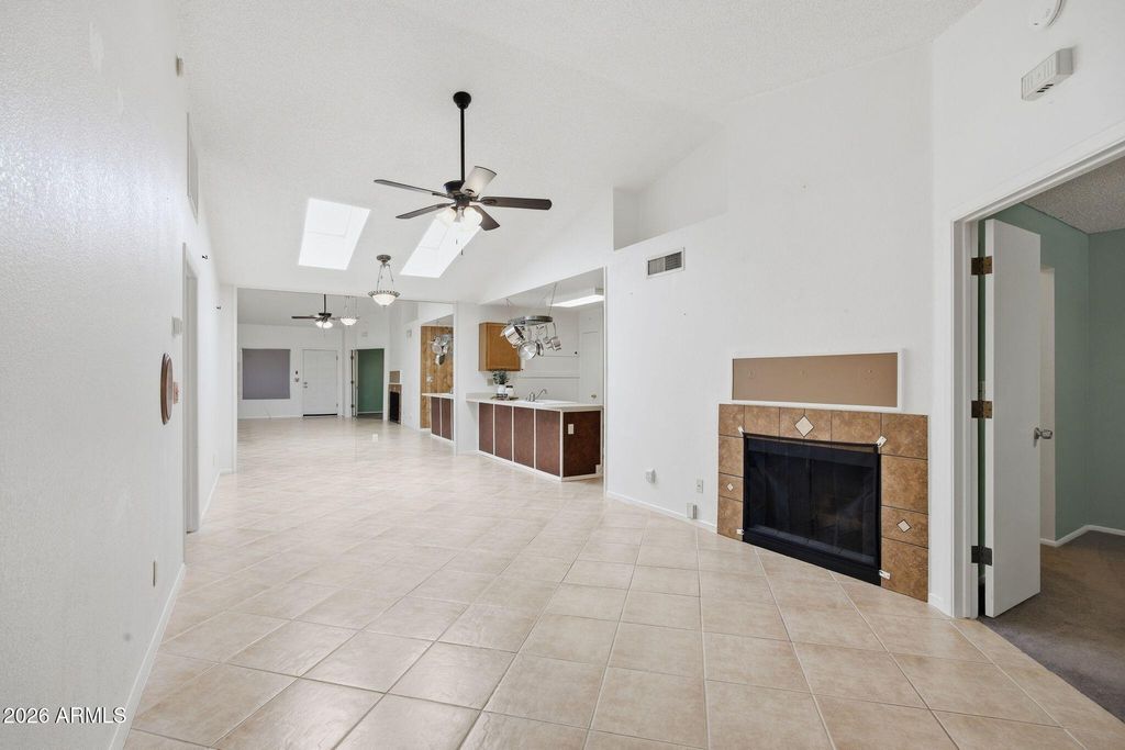 8140 N 107th Avenue 310, Peoria, AZ 85345 — photo 5
