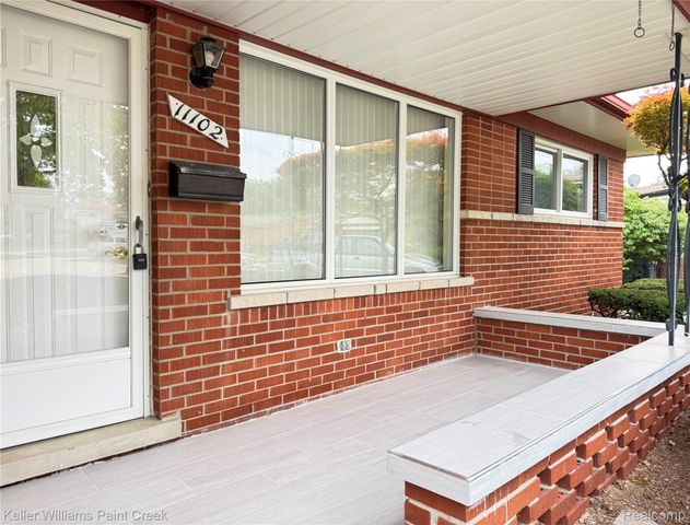 11102 Fairway Drive, Sterling Heights, MI 48312