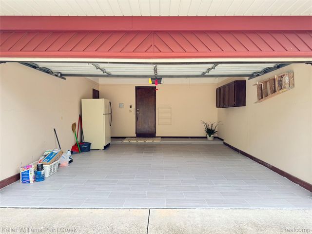 11102 Fairway Drive, Sterling Heights, MI 48312