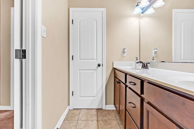 6953 BISHOPS CV, Bartlett, TN 38135