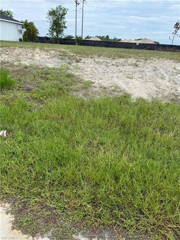 1828 SW 32nd ST, CAPE CORAL, FL 33914 — exterior
