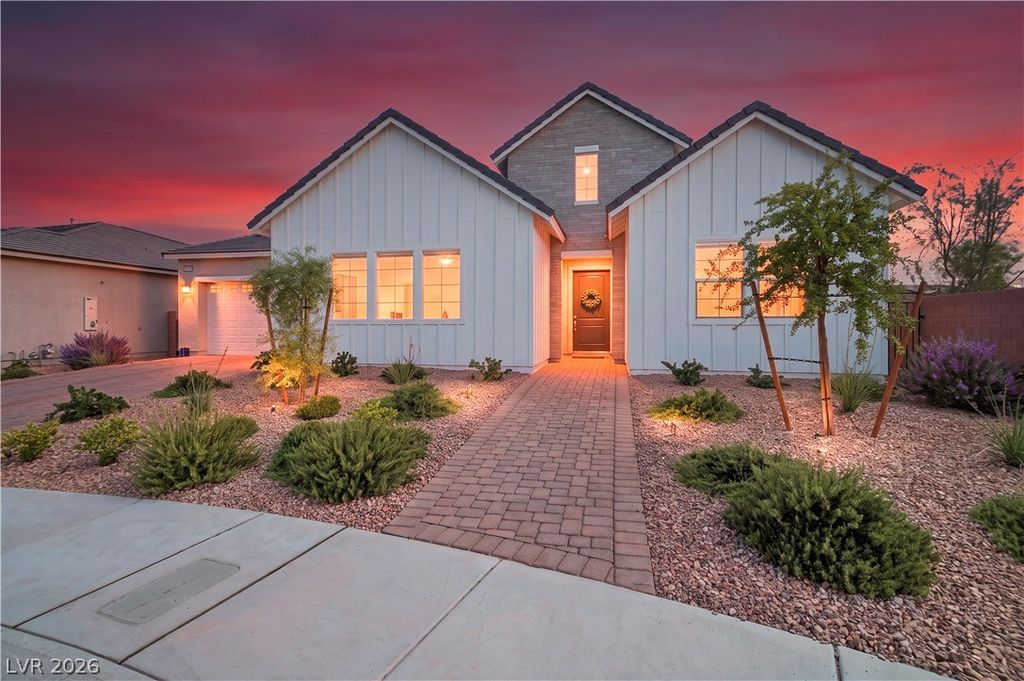 5745 North Golden Chase Court, Las Vegas, NV 89131