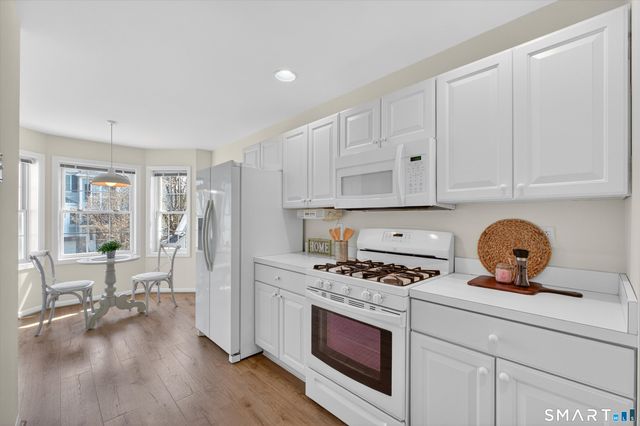 1502 Pinnacle Way 1502, Danbury, CT 06811