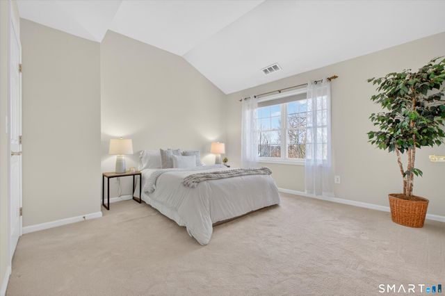 1502 Pinnacle Way 1502, Danbury, CT 06811